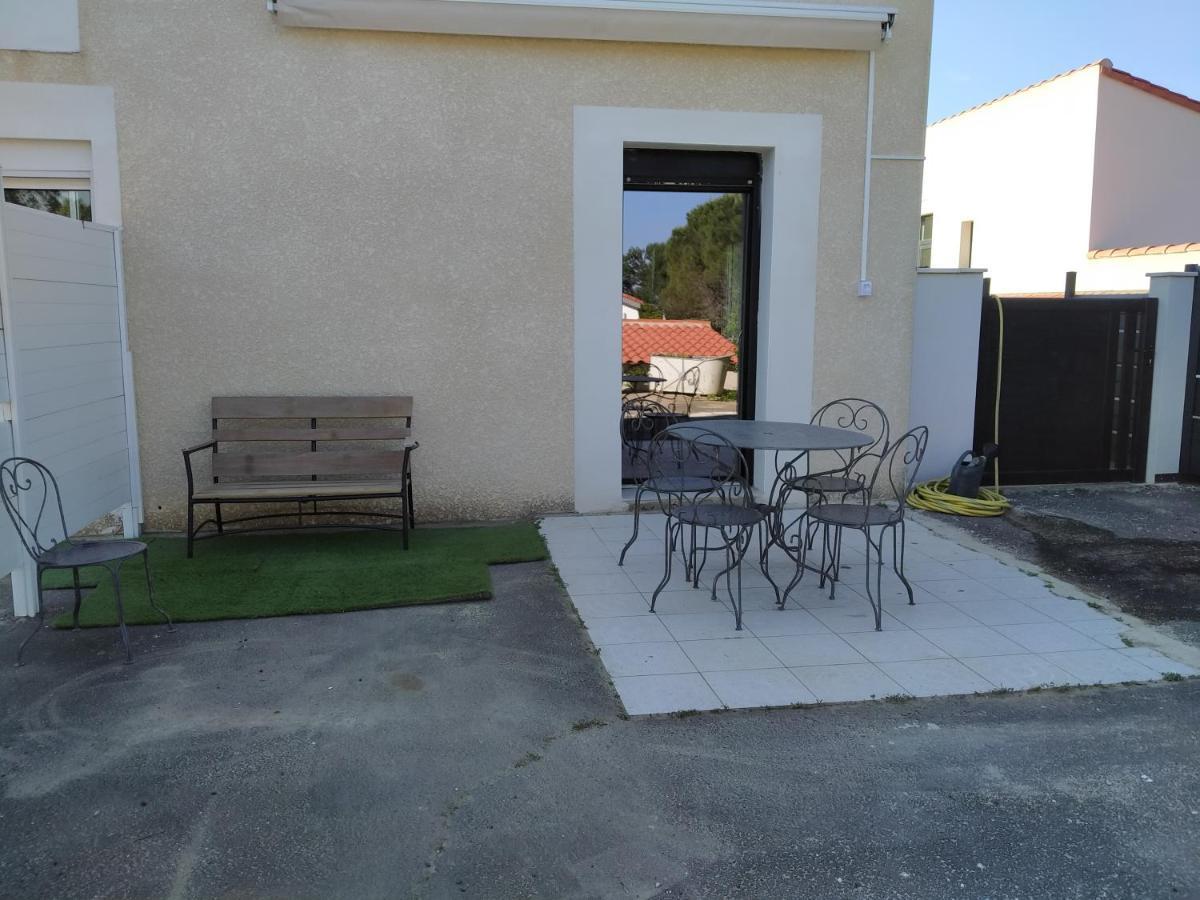 Logement Entre Mer Et Montagne Roujan ภายนอก รูปภาพ